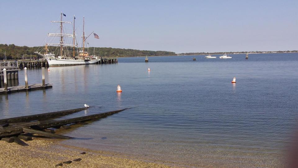 Oyster Bay Getaway offMetro NY