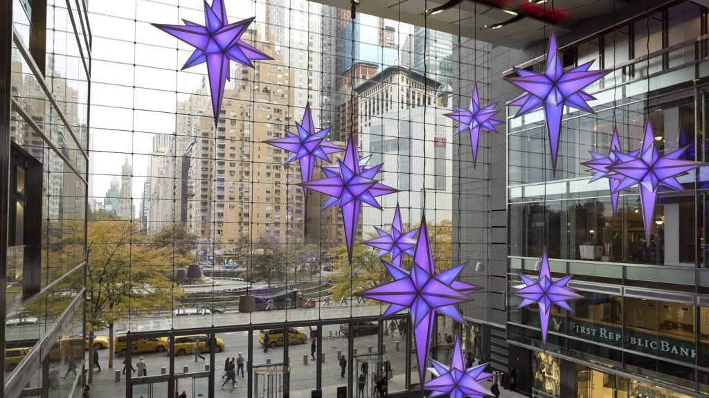 https://offmetro.com/ny/wp-content/uploads/2018/11/Broadway-Under-the-Stars_The-Shops-at-Columbus-Circle-8-e1541423872470.jpg