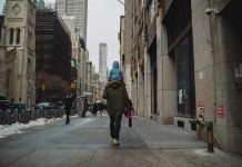 5 Must-Read NYC Travel Books For The Family – You Should Get This Year New york Travel Books For The Family