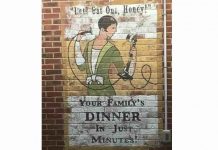 Visiting Smithfield‘s Chicken ‘N Bar-B-Q in NC: Feels Like Home Smithfield BBQ Outside Mural