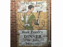 Visiting Smithfield’s Chicken ‘N Bar-B-Q in NC: Feels Like Home Smithfield BBQ Outside Mural