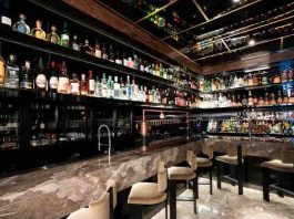 Mollusca: Dining in a Luxurious Seafood Restaurant in the Meatpacking District Mollusca Seafood Restaurant in the Meatpacking District