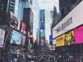 The Best Family-Friendly Shows On Broadway Right Now Family-Friendly Shows On Broadway Right Now