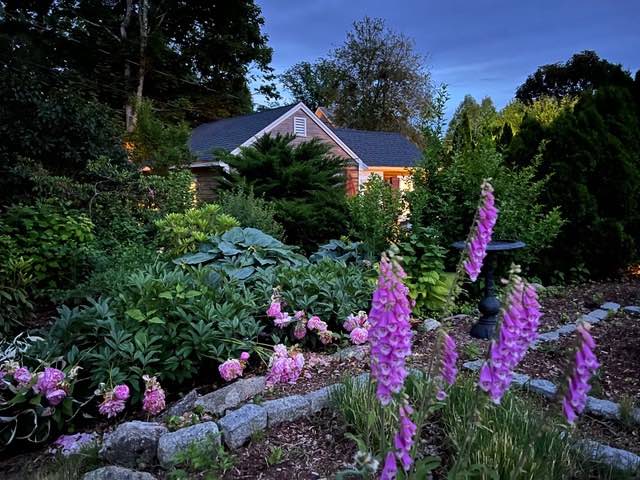 beautiful garden at Palmer House Inn
