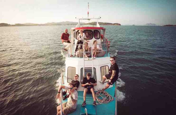 Choosing A Boat For Traveling The World Choosing A Boat For Traveling The World