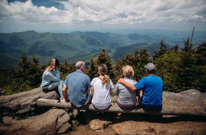 Tips for Planning Family Reunions Tips for Planning Family Reunions