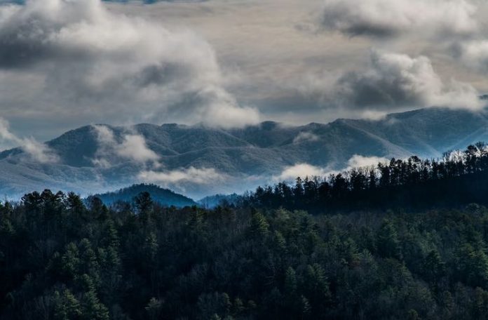 2-Day Itinerary For A Trip To The Smoky Mountains