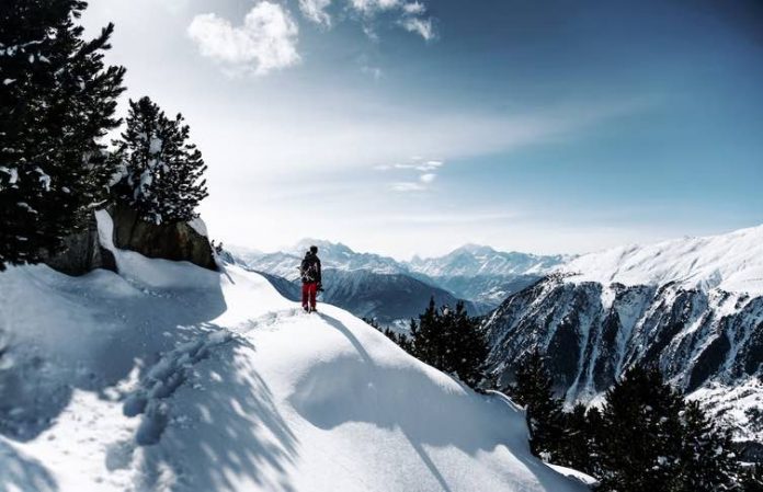 Tips on How To Travel in Extreme Weather Conditions