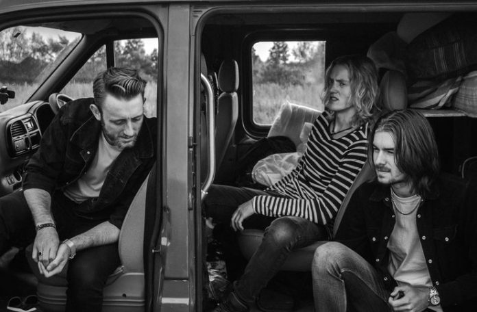 Things No One Tells You About Driving Long Road Trips