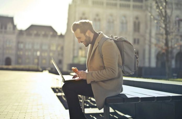Digital Nomad's Guide to Financial Management