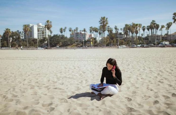 How to Get a Job While Traveling