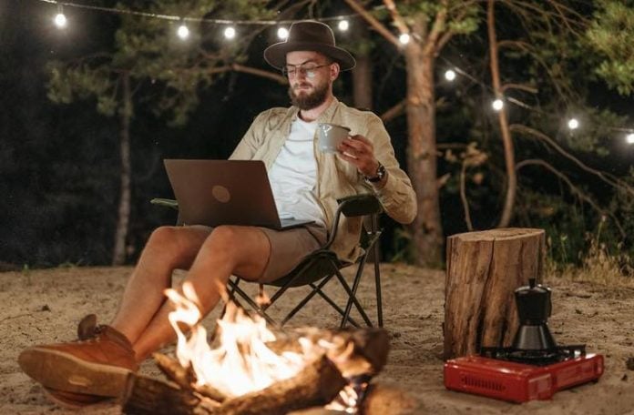 Tips for Digital Nomads Traveling the World