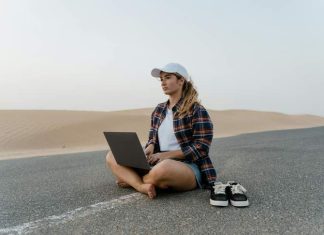 Tips to Combat Loneliness as a Digital Nomad